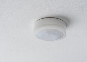 1030062 LUXA 103 S360-100-112 AP WH Klātbūtnes sensors virsapmetuma balts 360* LED 400W IP54 THB